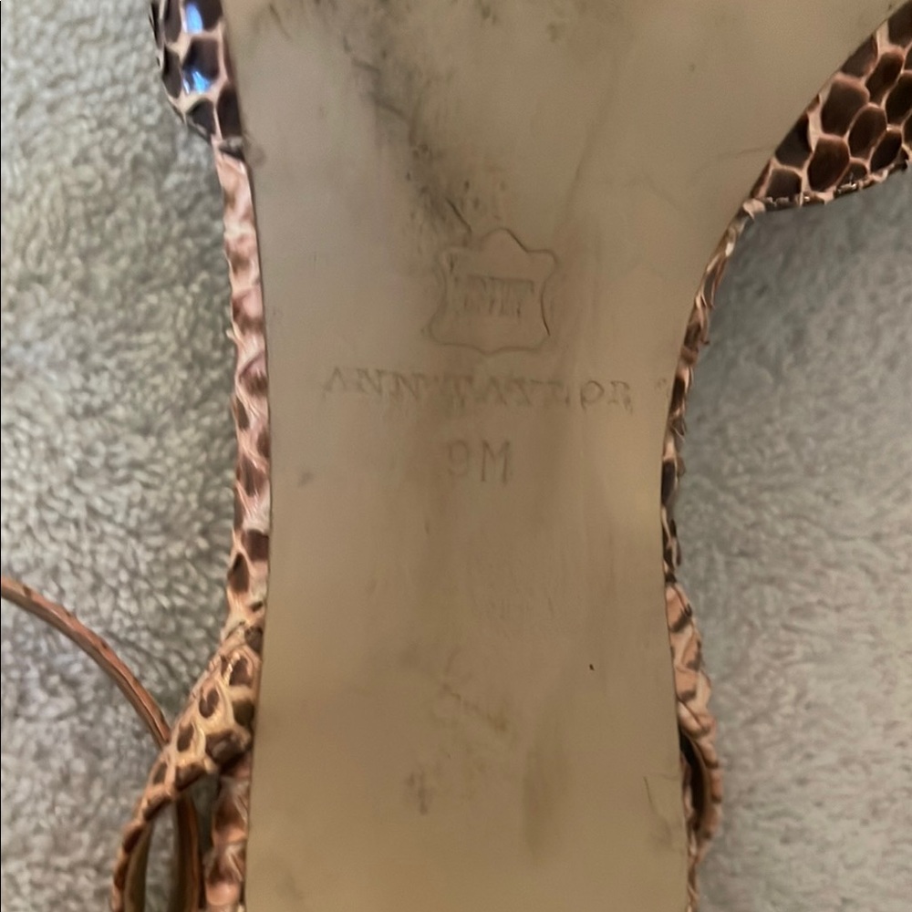 Heels - Picture 3 of 4